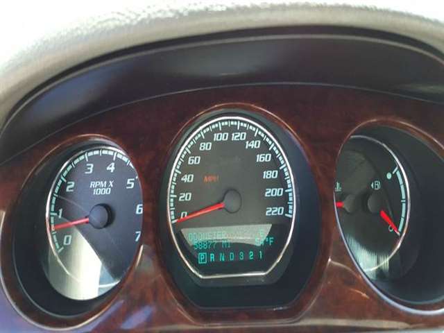 Buick Lucerne 2011 photo 15